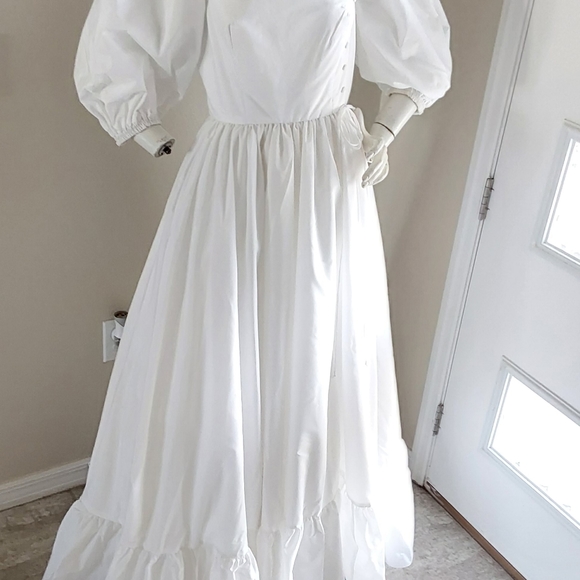 VINTAGE MIKE BENET FORMAL WHITE PUFFY SLEEVES DRESS - Picture 9 of 12